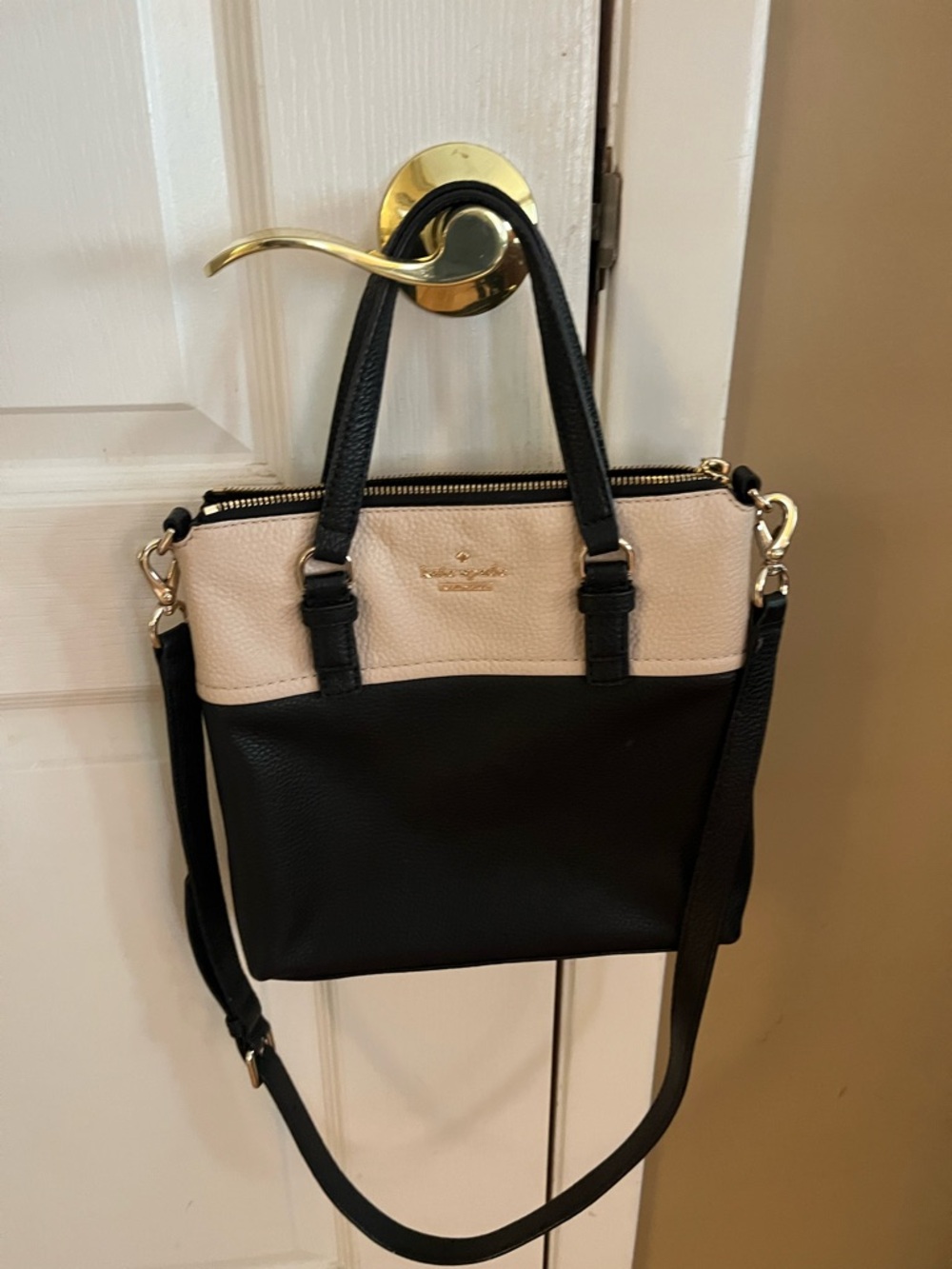 kate spade Two-Tone Black and Cream Crossbody Bag - Picture 2 of 10